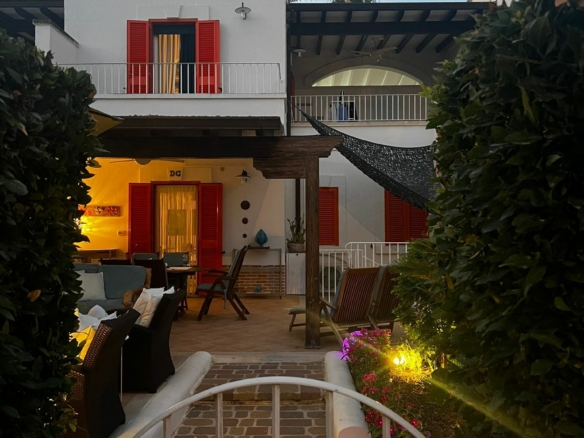 PORTO CESAREO – Villa Antares nel Villaggio Residenziale “Chiusurelle”