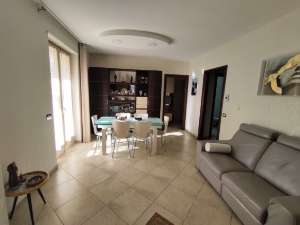 Appartamento in Vendita ad Altamura – Via Selva