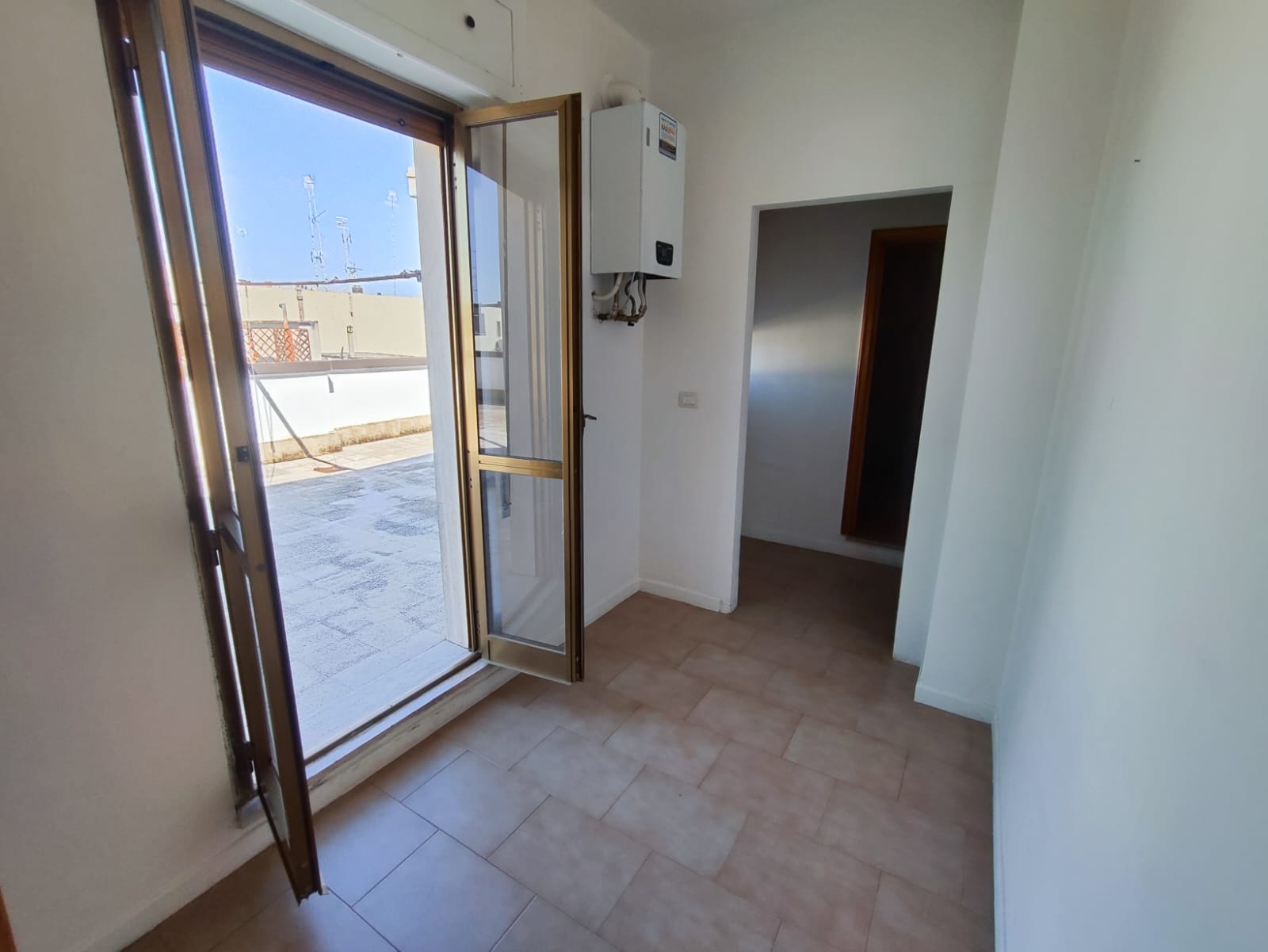 WhatsApp Image 2026-07-02 at 19.52.55 Attico Luminoso ad Altamura – Terrazzo da Sogno!